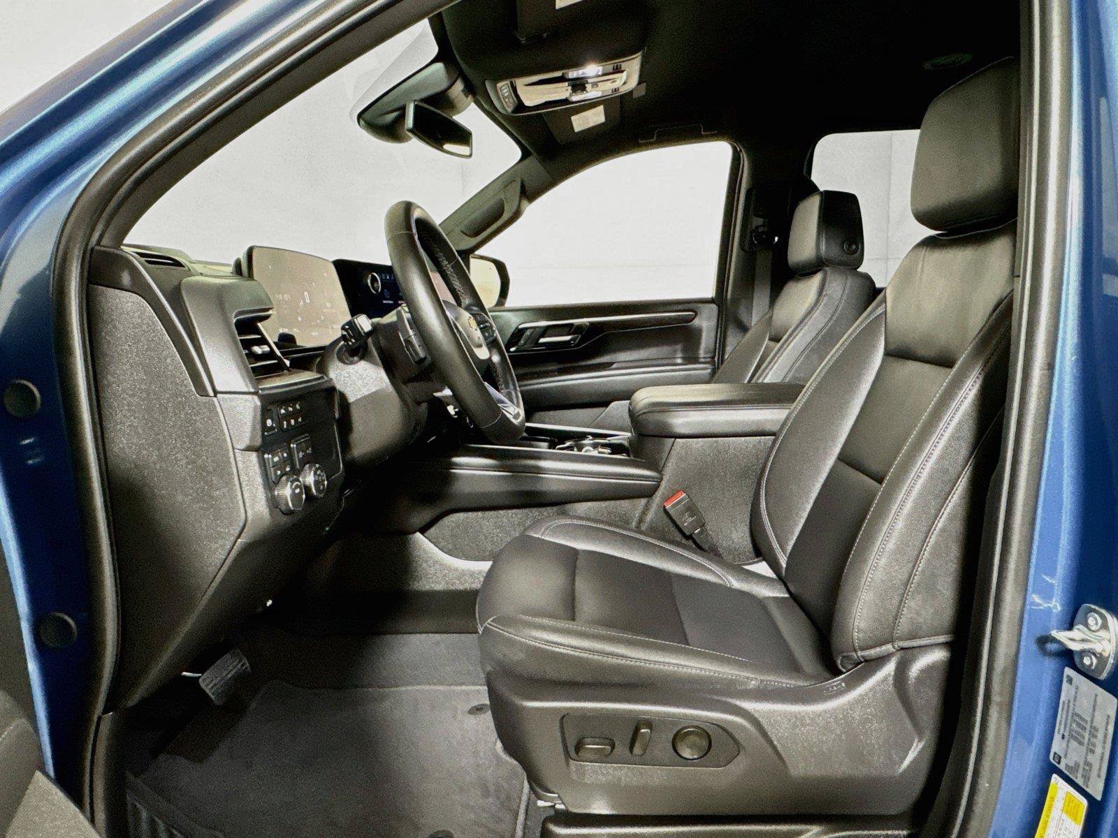 Certified 2026 Chevrolet Suburban LT w/ Comfort Package AWD/4WD image 20