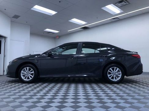 Used 2025 Toyota Camry LE image 11