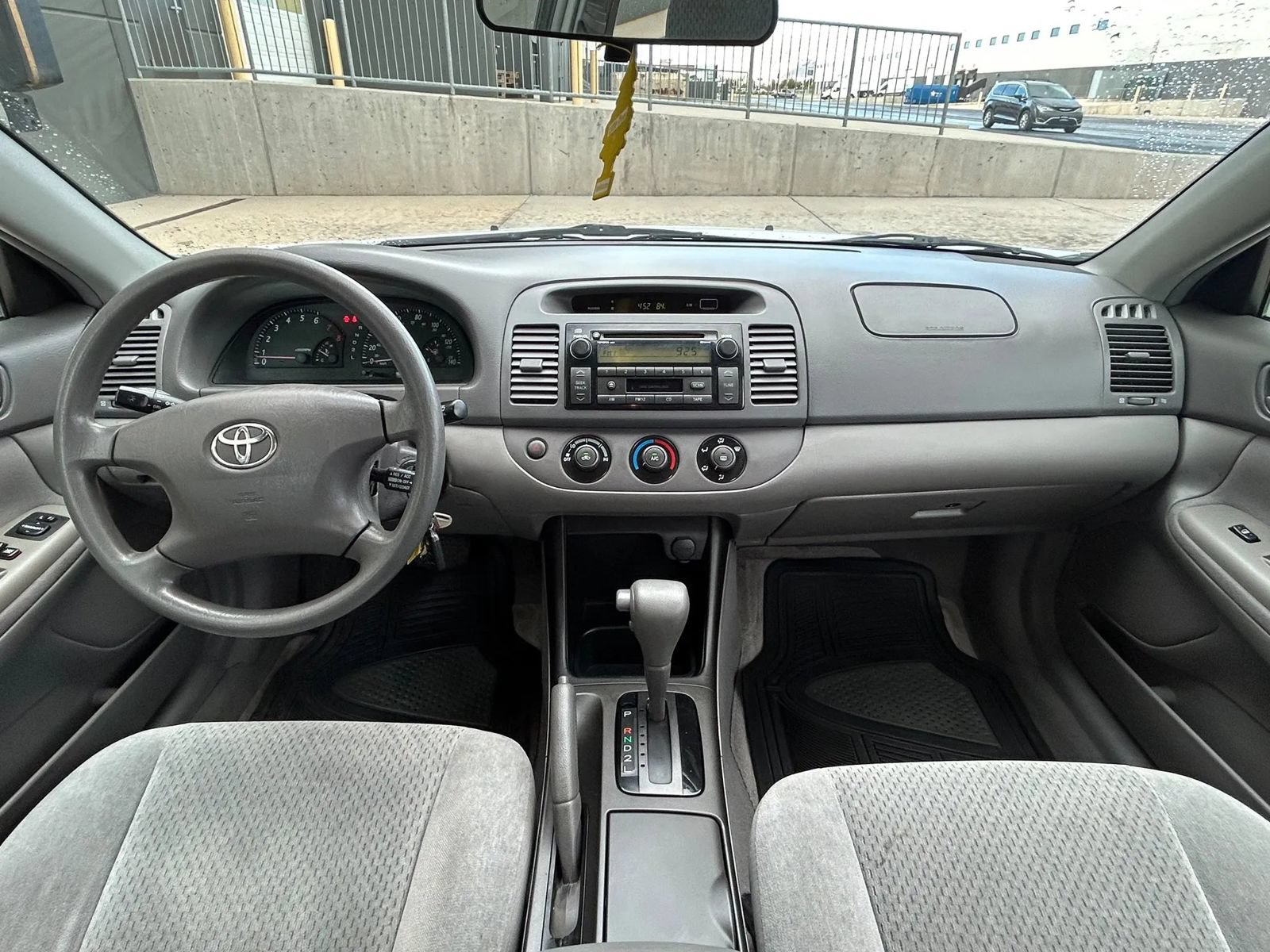 Used 2004 Toyota Camry LE FWD image 14
