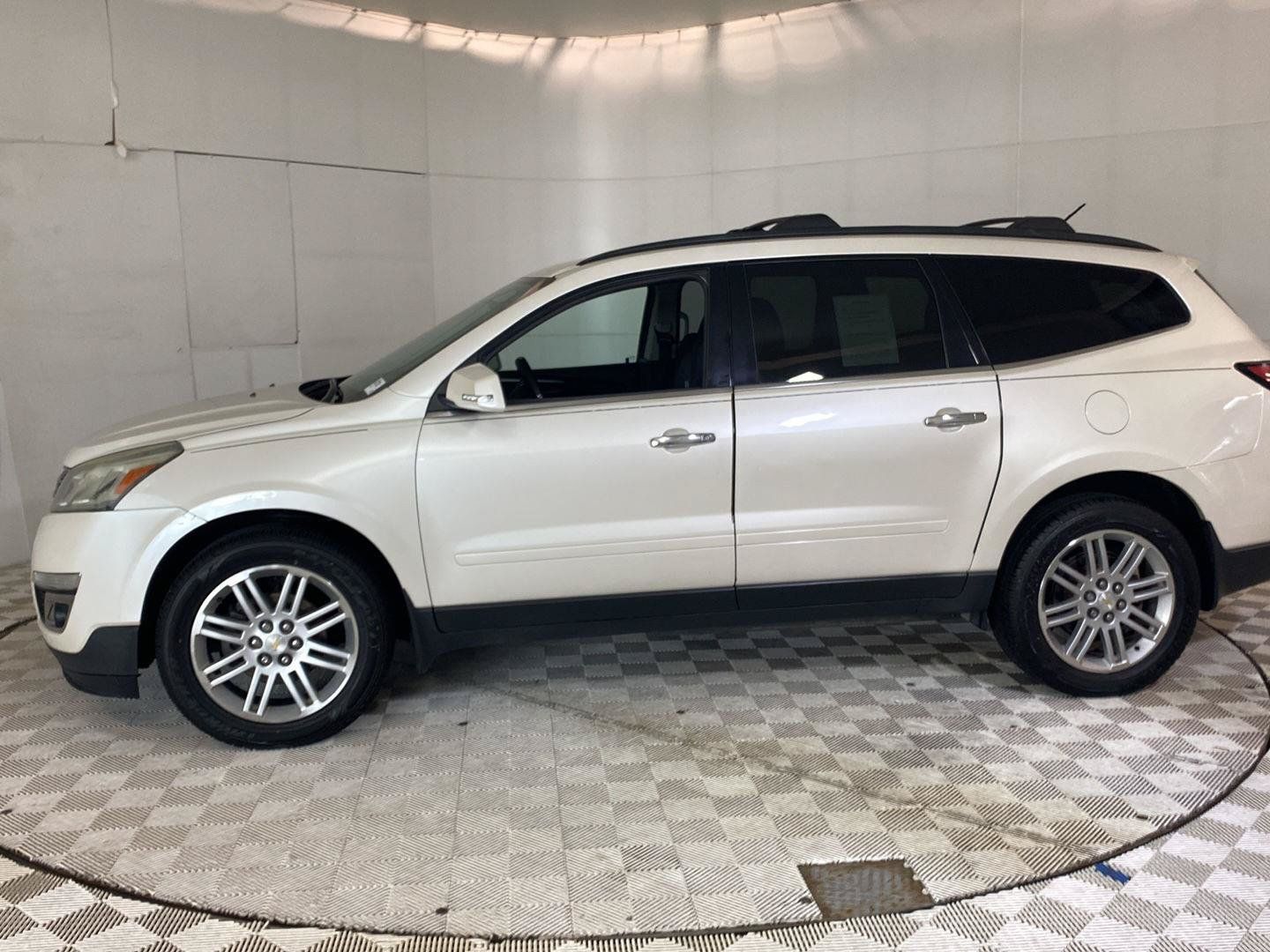 Used 2014 Chevrolet Traverse LT w/ All-Star Edition FWD image 16