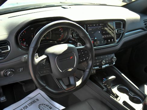Used 2025 Dodge Durango GT AWD/4WD image 16