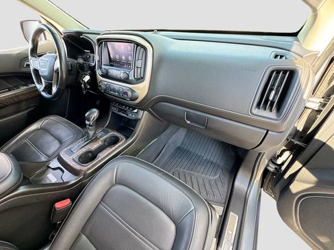 Used 2022 GMC Canyon Denali image 28