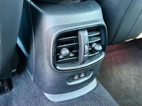 Used 2020 MINI Cooper Clubman S w/ Premium Package image 24