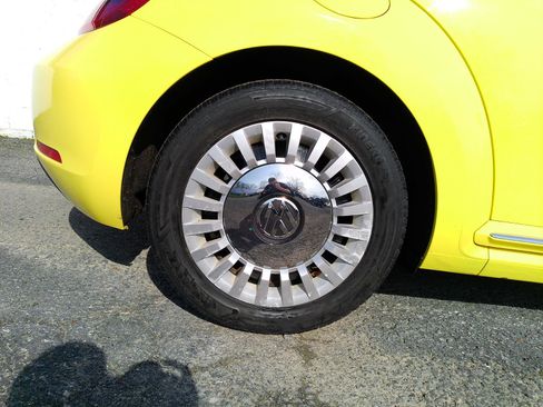 Used 2014 Volkswagen Beetle 2.5 image 7