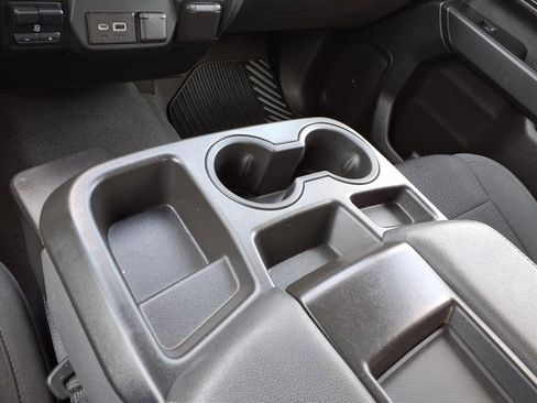 Used 2022 Chevrolet Silverado 2500 Custom w/ Custom Value Package image 26