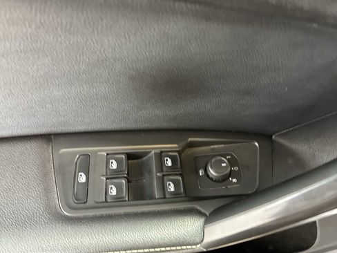 Used 2023 Volkswagen Tiguan S image 15