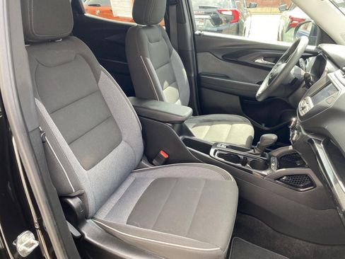 Used 2022 Chevrolet TrailBlazer LT AWD/4WD image 31