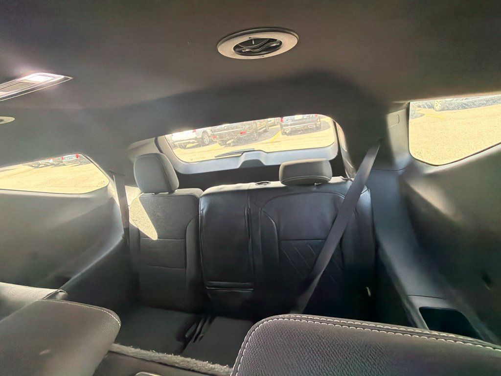 Used 2024 Chevrolet Traverse LS FWD image 14