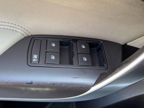 Used 2012 Buick Regal Premium image 17