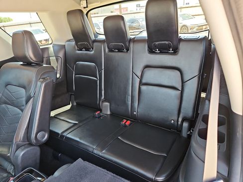 Used 2022 Nissan Pathfinder Platinum w/ Cargo Package FWD image 12