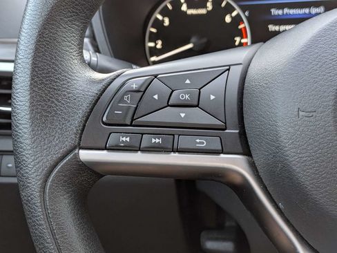 Used 2024 Nissan Altima 2.5 SV FWD image 22