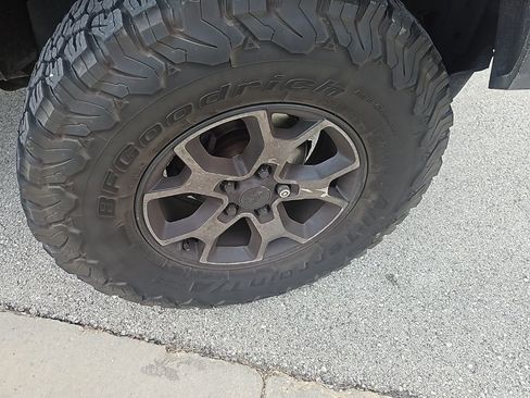 Used 2015 Jeep Wrangler Unlimited Sahara w/ Dual Top Group image 10