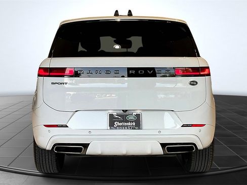 Used 2023 Land Rover Range Rover Sport SE Dynamic image 4