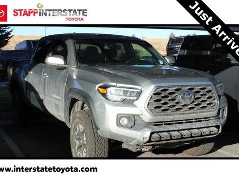 Used 2022 Toyota Tacoma TRD Off-Road image 1