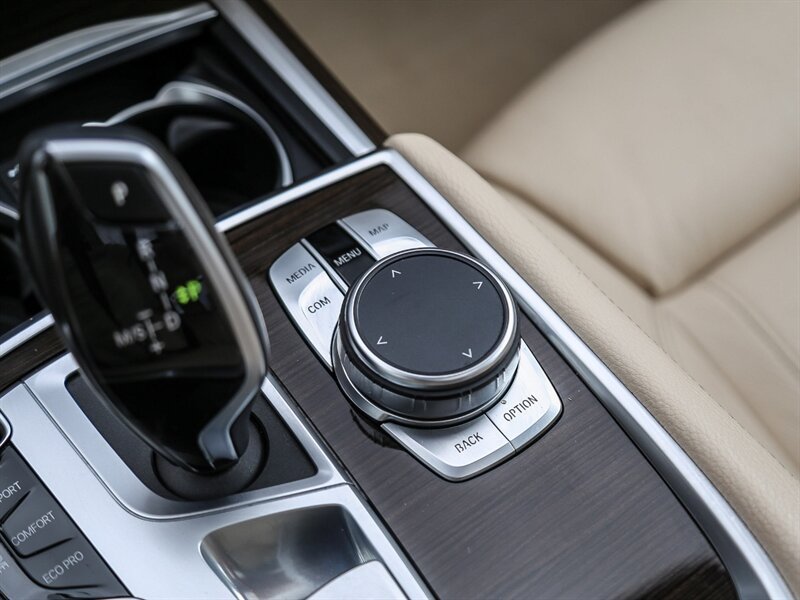 Used 2020 BMW 740i RWD image 34