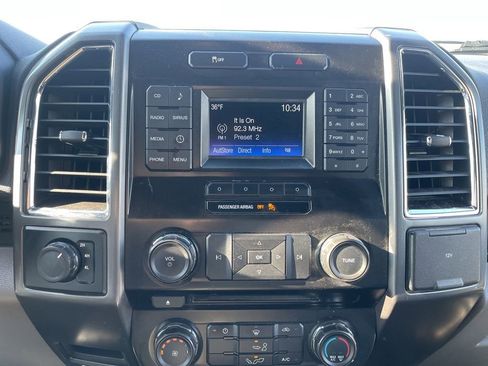 Used 2015 Ford F150 XLT image 10