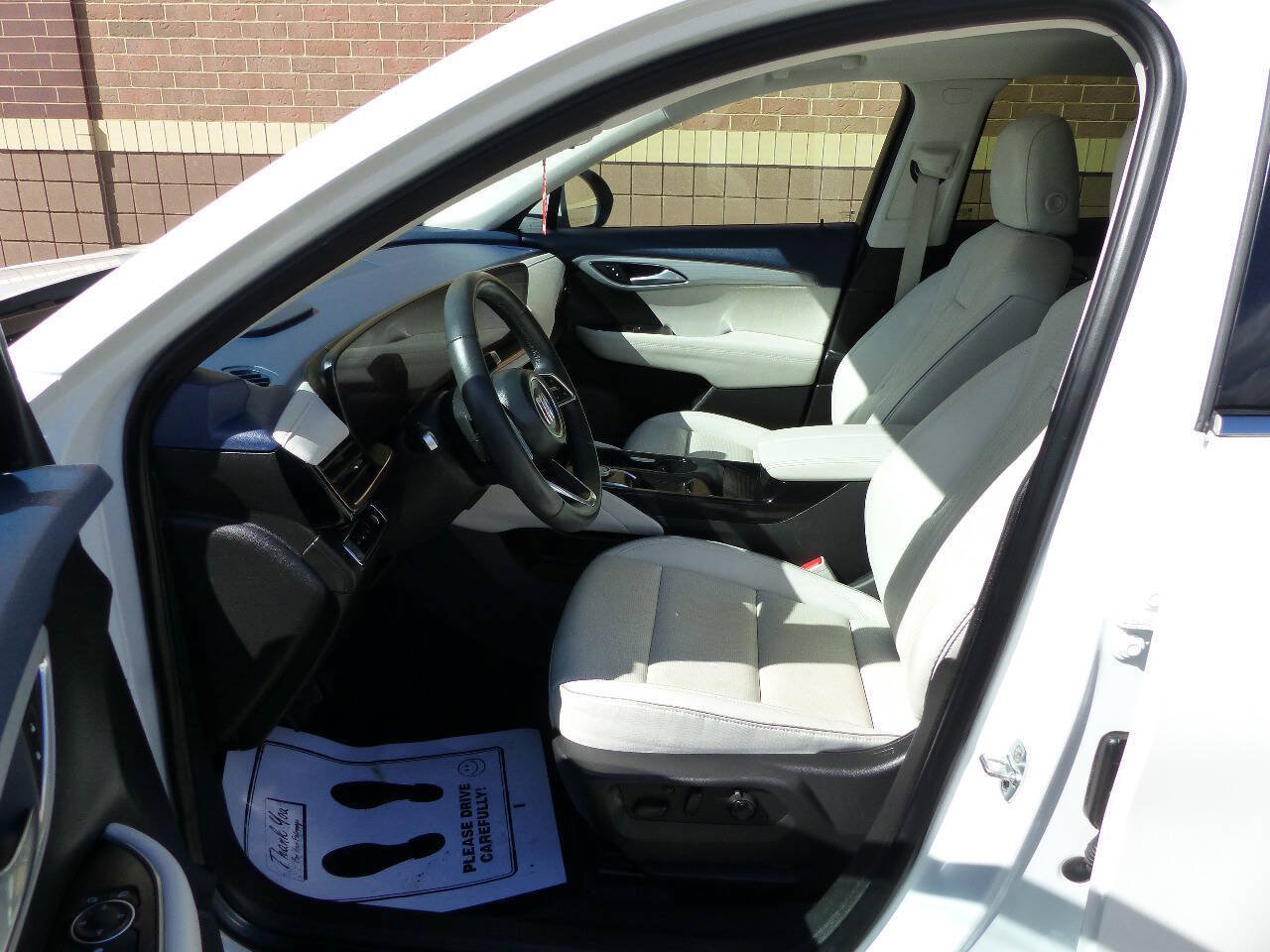 Used 2025 Buick Envision Avenir AWD/4WD image 23