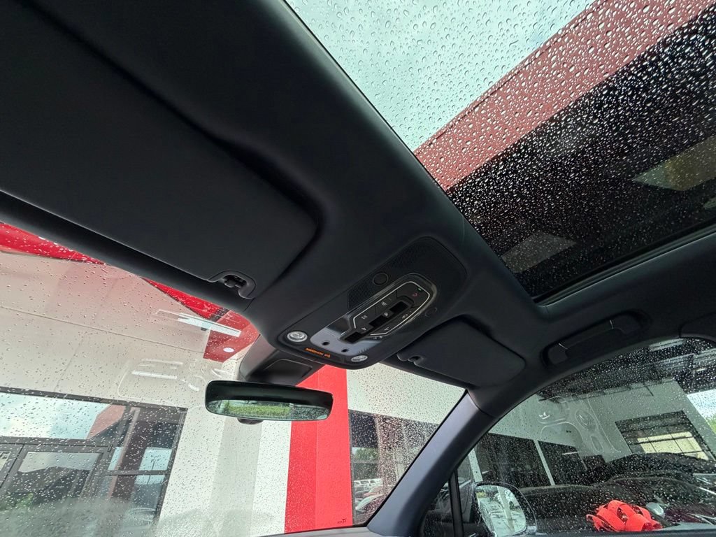 Used 2021 Bentley Bentayga AWD/4WD image 27