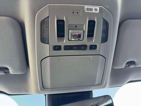 Used 2022 Toyota Highlander XLE image 31