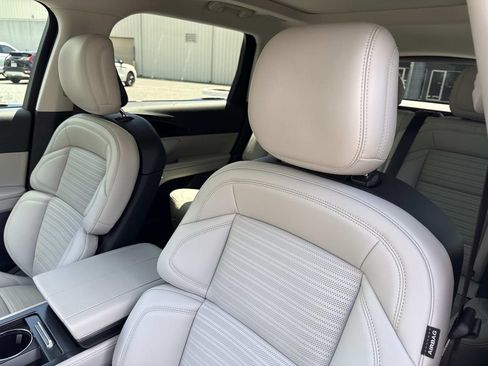 New 2026 Lincoln Nautilus Reserve AWD/4WD image 21