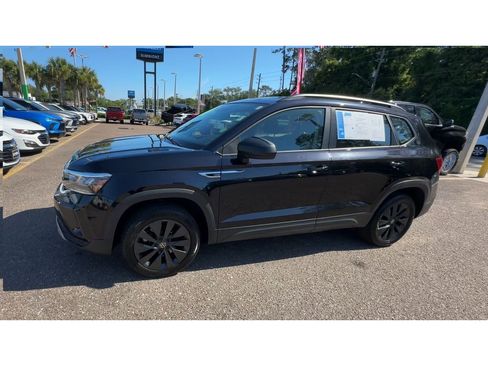 Used 2024 Volkswagen Taos S FWD image 6