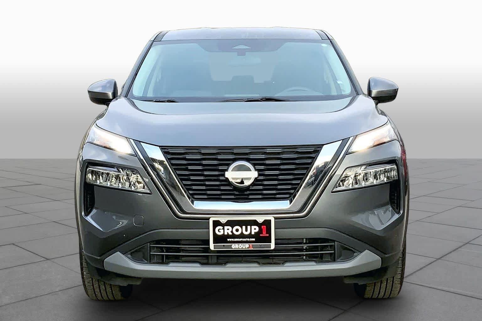 Used 2023 Nissan Rogue SV FWD image 4