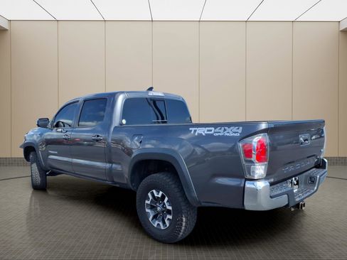 Used 2022 Toyota Tacoma TRD Off-Road AWD/4WD image 9