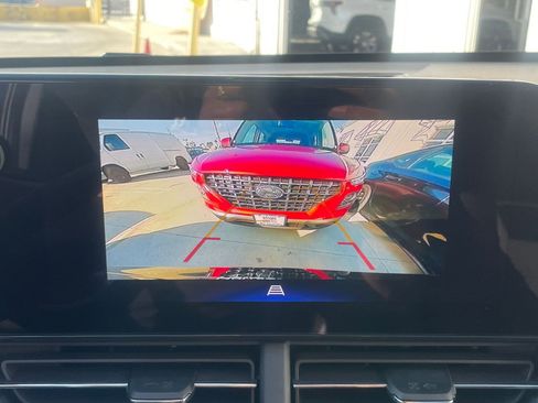 Used 2025 Chevrolet Trax LT image 17