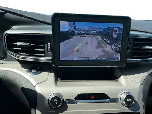 Used 2024 Ford Explorer XLT w/ Equipment Group 202A image 17