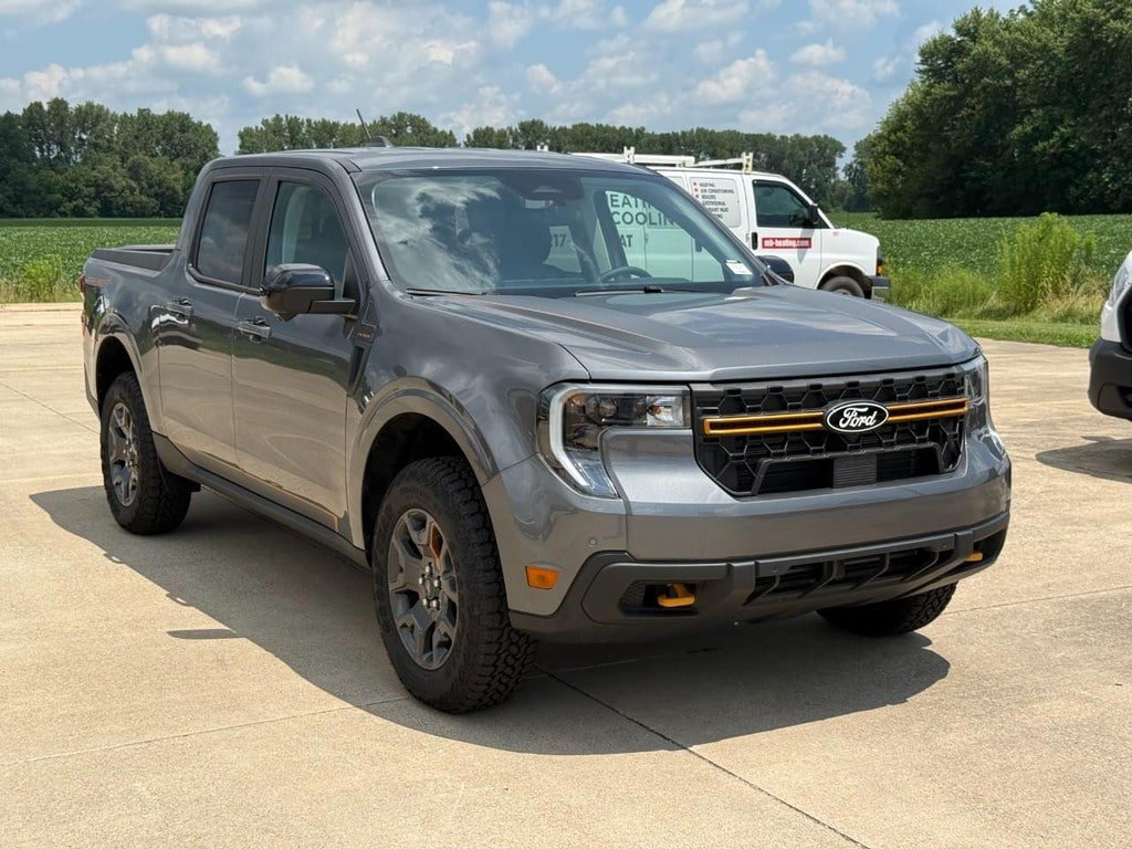 New 2025 Ford Maverick Tremor AWD/4WD image 3