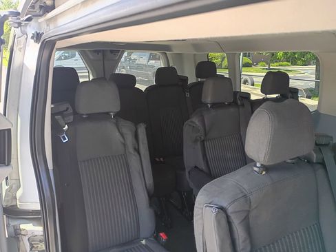 Used 2017 Ford Transit 350 XLT RWD image 10