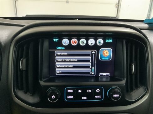 Used 2018 Chevrolet Colorado Z71 AWD/4WD image 35