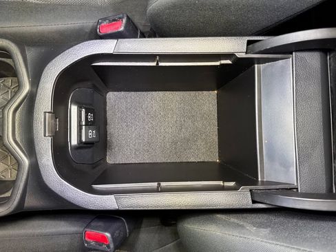 Used 2020 Toyota RAV4 XLE AWD/4WD image 34