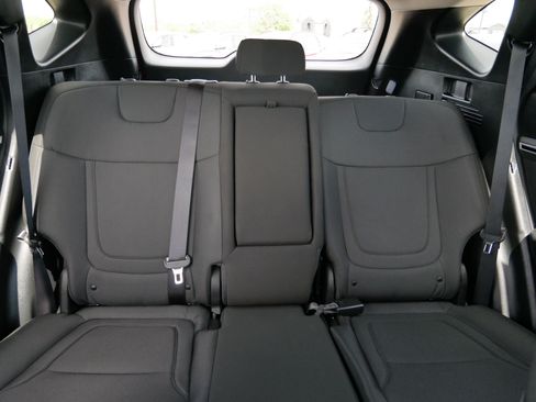 Certified 2022 Hyundai Tucson SEL w/ Winter Package AWD/4WD image 17