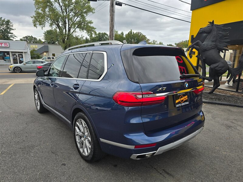 Used 2021 BMW X7 xDrive40i w/ Premium Package AWD/4WD image 2