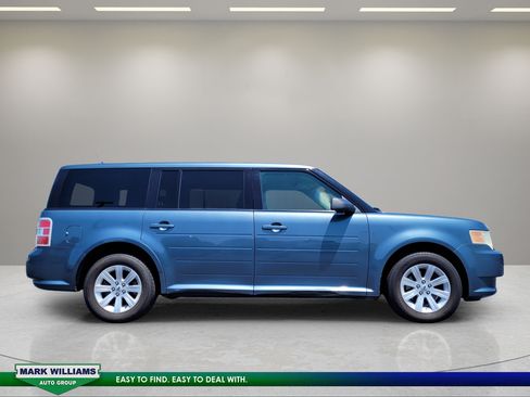 Used 2010 Ford Flex SE FWD image 2