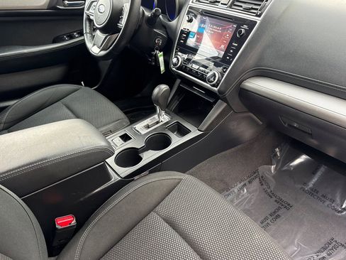 Used 2019 Subaru Outback 2.5i Premium image 17