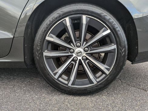 Used 2022 Volvo S60 B5 Inscription image 12