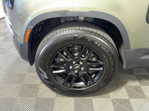 Used 2025 Land Rover Defender 110 S image 12