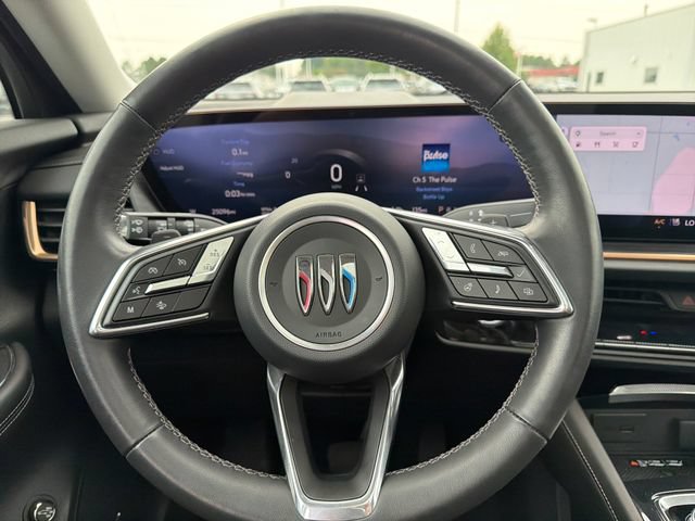 Used 2024 Buick Envision Avenir AWD/4WD image 17