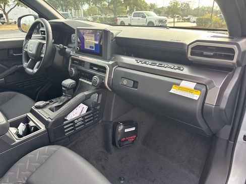 New 2026 Toyota Tacoma SR5 image 34