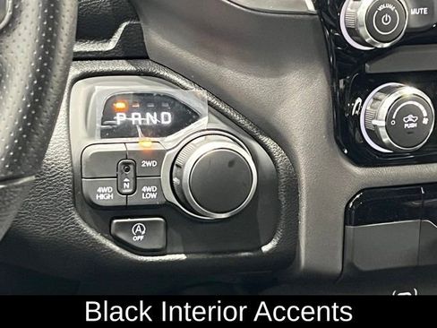 New 2026 RAM 1500 Express AWD/4WD image 32