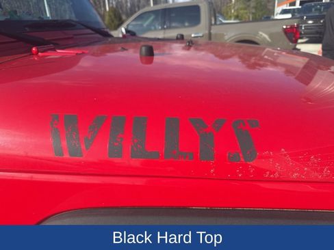 Used 2015 Jeep Wrangler Sport image 3