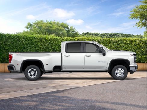 New 2026 Chevrolet Silverado 3500 LT w/ Convenience Package image 3