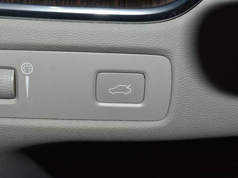 Used 2022 Volvo XC60 B5 Momentum AWD/4WD image 18