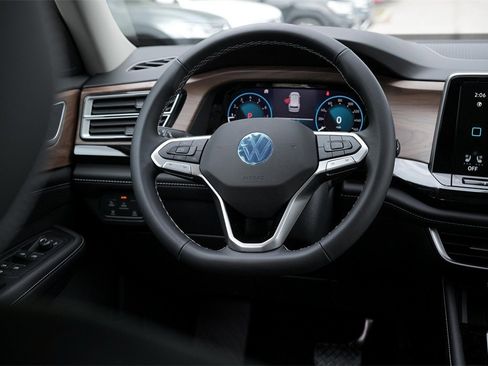 New 2026 Volkswagen Atlas SE image 21