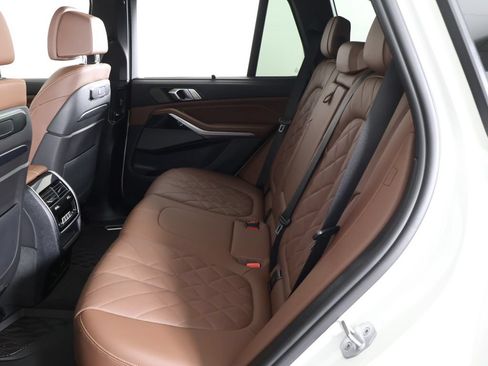 Used 2024 BMW X5 xDrive40i AWD/4WD image 39