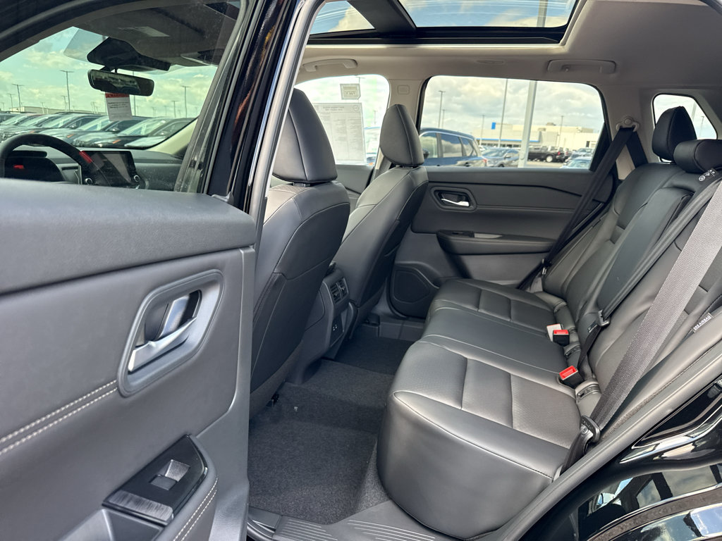 New 2026 Nissan Rogue Dark Armor AWD/4WD image 30