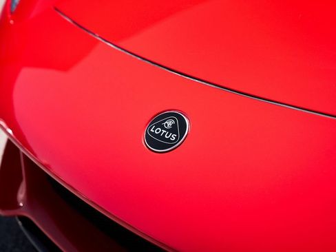 Used 2025 Lotus Emira RWD image 8