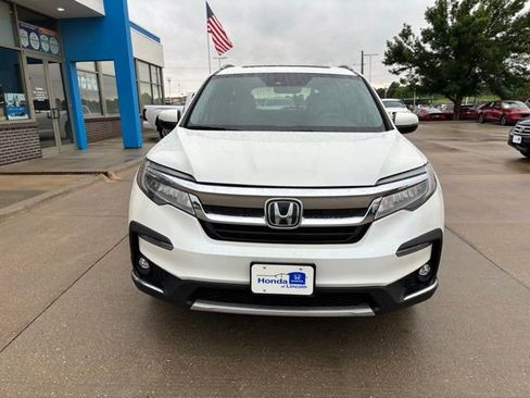Used 2021 Honda Pilot Touring image 2